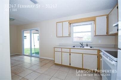 Building Photo - 31247 Fernway St