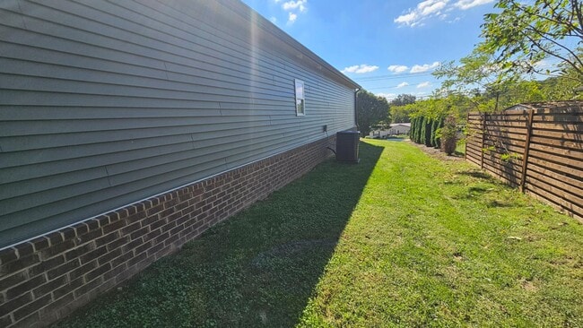 Building Photo - 9713 Dutchtown Rd