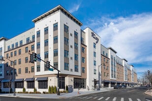 Building Photo - Vinty