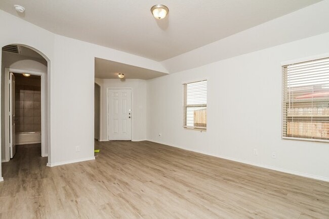 Building Photo - 5406 Freshwater Way