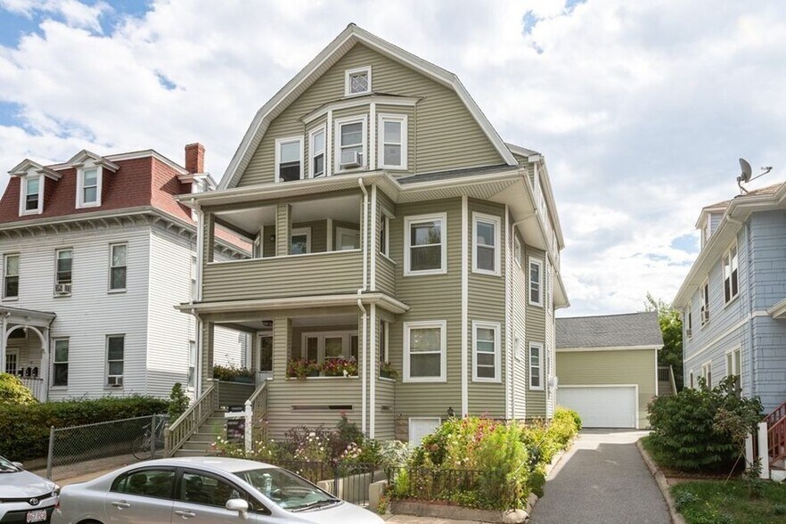 Primary Photo - 39 Thurston St