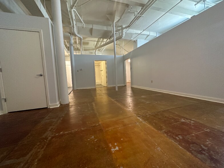 Building Photo - 1401 Scott St