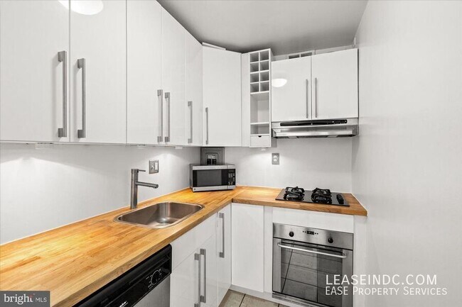 Building Photo - 1545 18th St NW