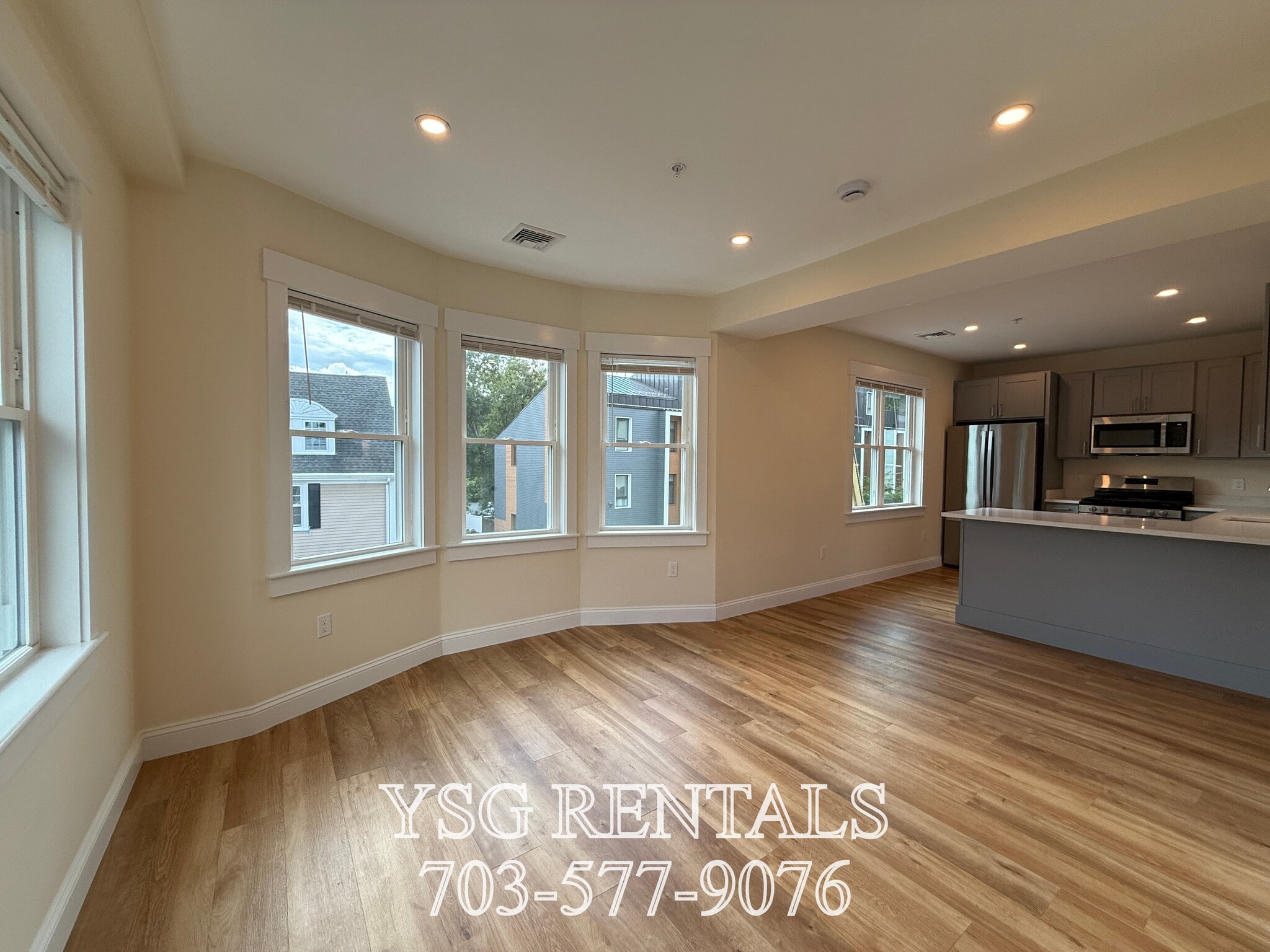 Building Photo - 14 Dorr St