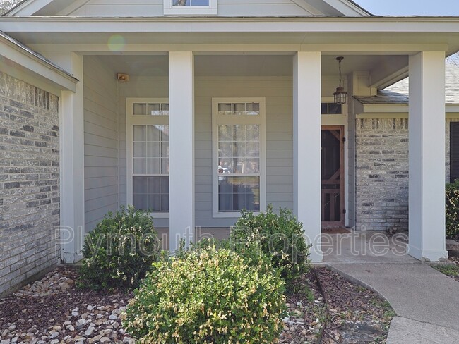 Building Photo - 3 Bluebonnet Loop