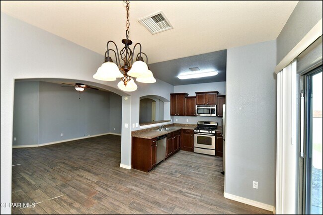 Building Photo - 12569 Wolf Berry Dr