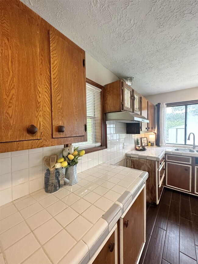 Building Photo - 2509 Wall St