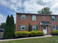 Building Photo - Souderton renovated First floor 2 bedroom ...