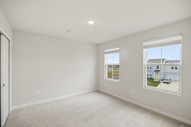 Building Photo - 22 Preening Rd