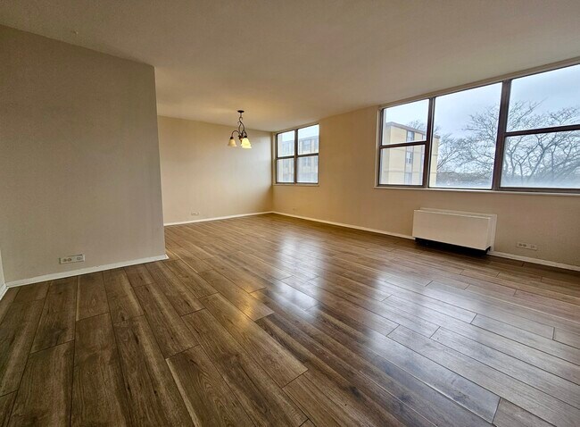 Building Photo - 4300 W Ford City Dr