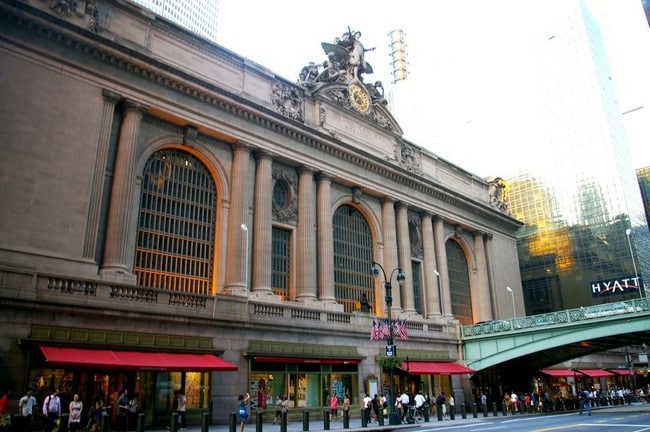 Building Photo - 222 E 39th St