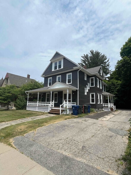 Primary Photo - 325 Prospect St