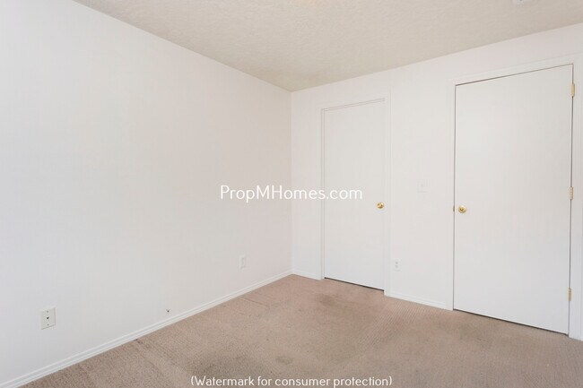 Building Photo - 2516 SE 103rd Ave