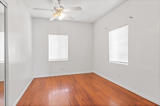 Building Photo - Charming 2 Bedroom, 2 Bathroom Duplex in San Pedro