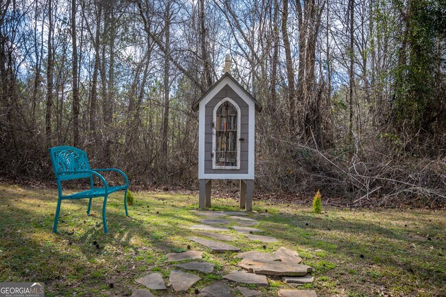 Building Photo - 83 Charter Oak Dr