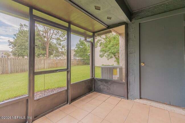 Building Photo - 2131 Sea Hawk Dr
