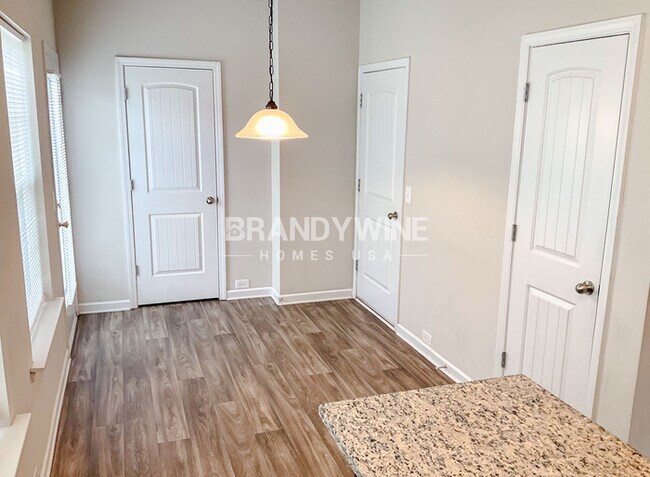 Building Photo - 108 Howard Ave