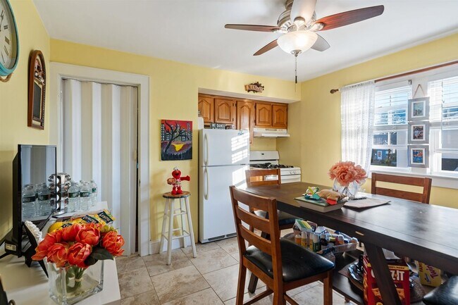 Building Photo - 1041 Stonewall Ln