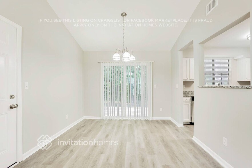 Building Photo - 2413 Leslie Brook Dr