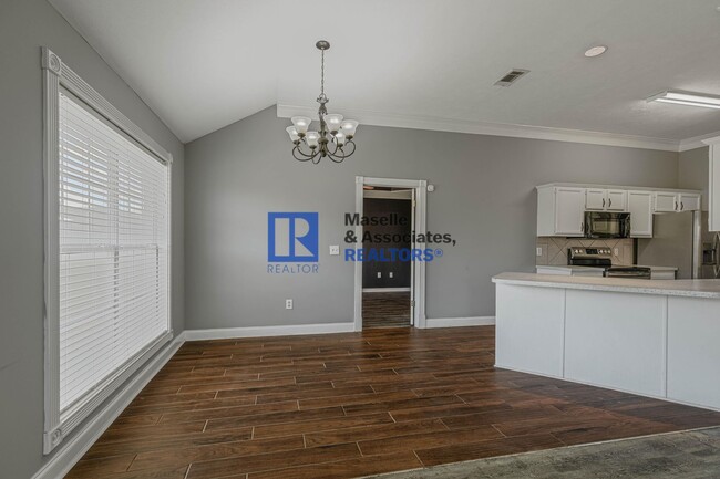 Building Photo - 3 Bed/2 Bath Home in Pearl