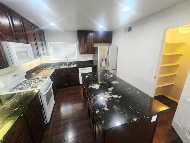 Building Photo - 1330 Wendell Cutting Ct