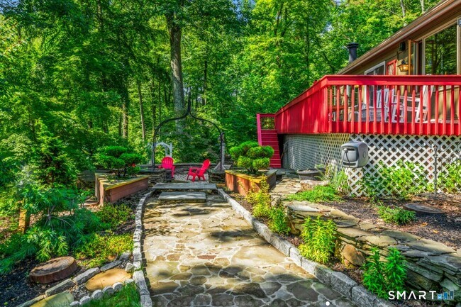 Building Photo - 92 Kenmore Rd