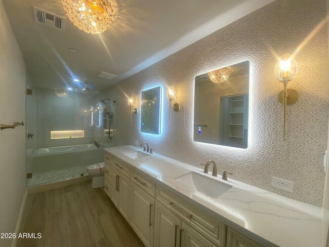 Building Photo - 7606 E Vía De Lindo