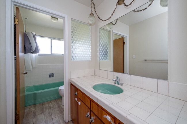 Building Photo - 1170 Tuolumne Ct