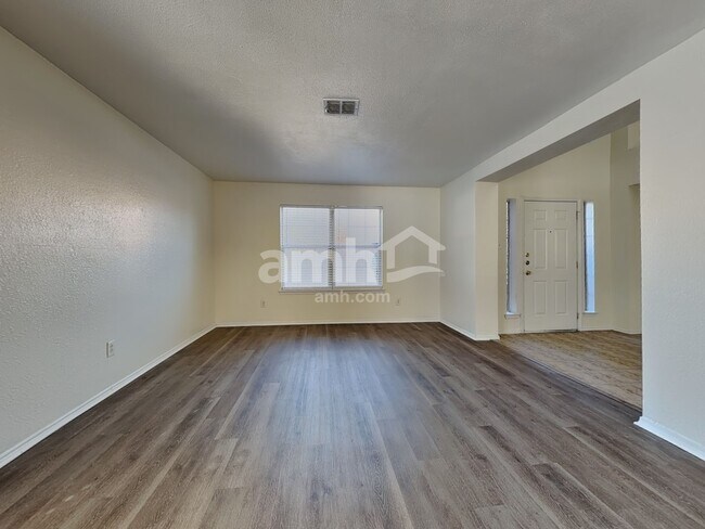 Building Photo - 108 Quail Meadows Ln