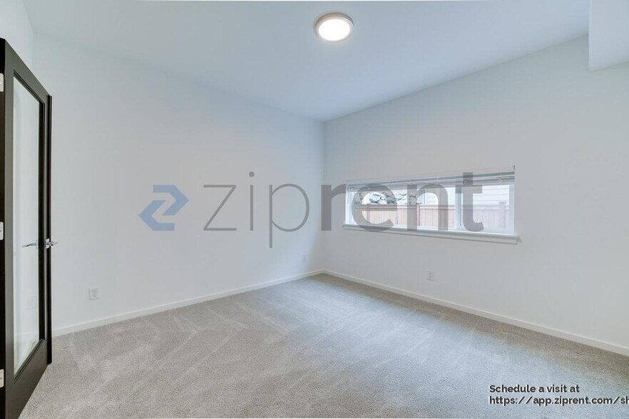Building Photo - 16401 26th St E