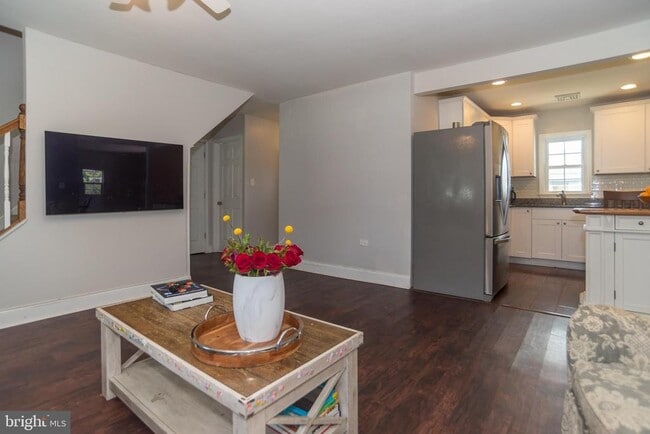 Building Photo - 70 Huckleberry Ln