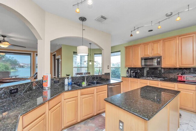 Building Photo - 12002 Newport Shore Dr