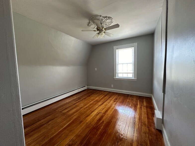 Building Photo - 135 Nonantum St