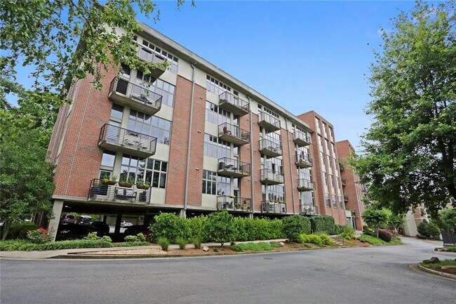 Primary Photo - 640 Glen Iris Dr NE