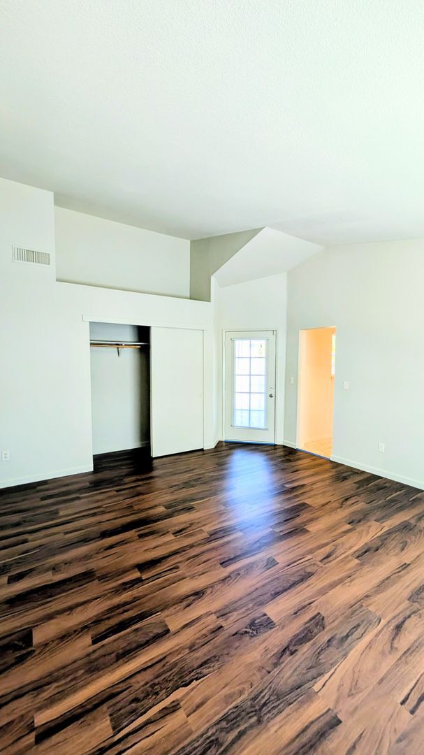 Building Photo - Beautiful 3BD/2BTH Single Family Home on C...
