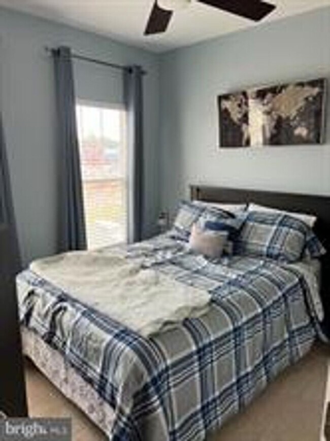 Building Photo - Location Location Location