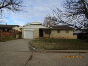 Building Photo - Nice home in the Woodland Hills Area!