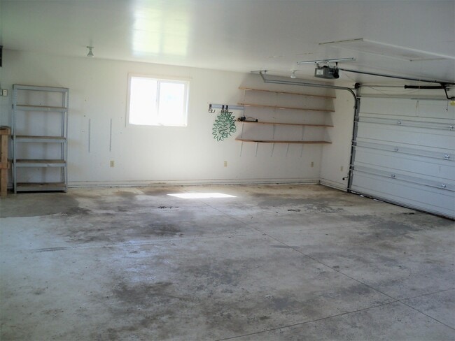 Building Photo - 8311 Shepherd Rd