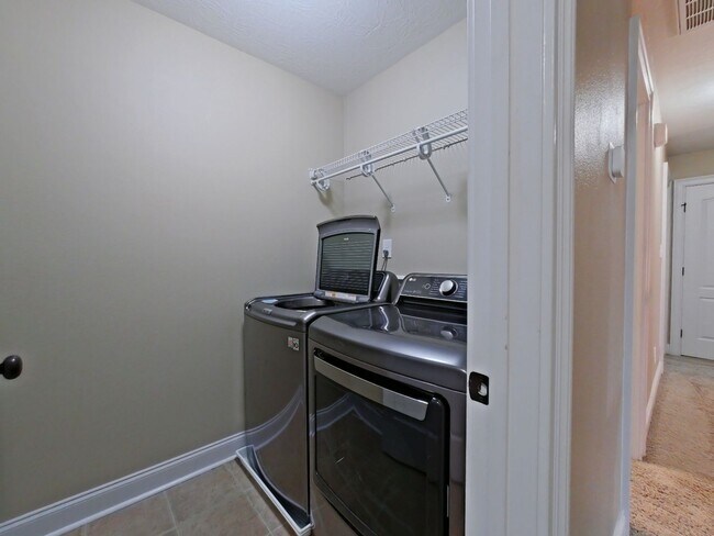Building Photo - 4 bedroom 3 bath home- Pet Friendly- Grovetown GA