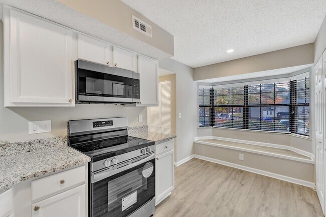 Building Photo - 2430 Condor Ct