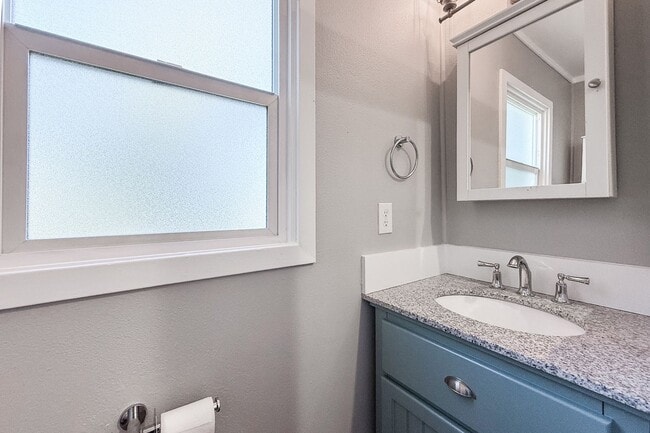 Building Photo - Remodeled 3-Bedrom Richland Alphabet Home ...