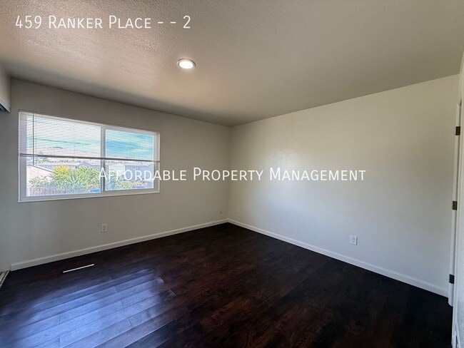 Building Photo - 459 Ranker Pl