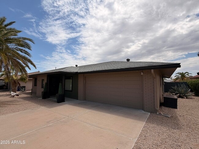 Building Photo - 13139 W Seville Dr