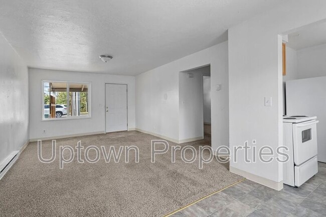 Building Photo - 130 N 4th Ave