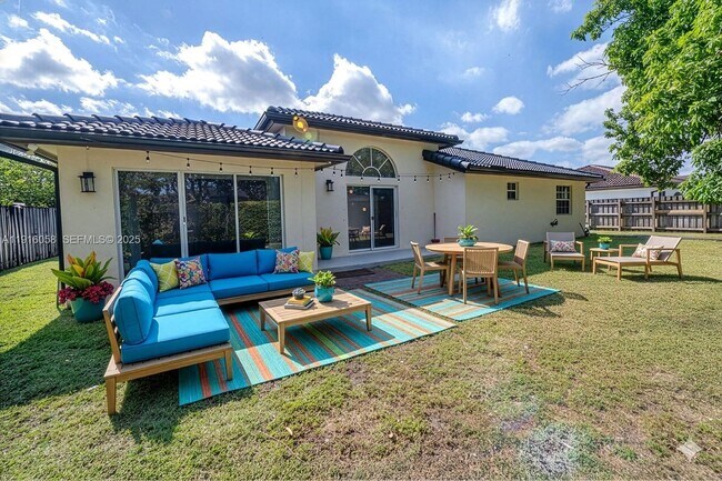 Building Photo - 15461 SW 170th Terrace