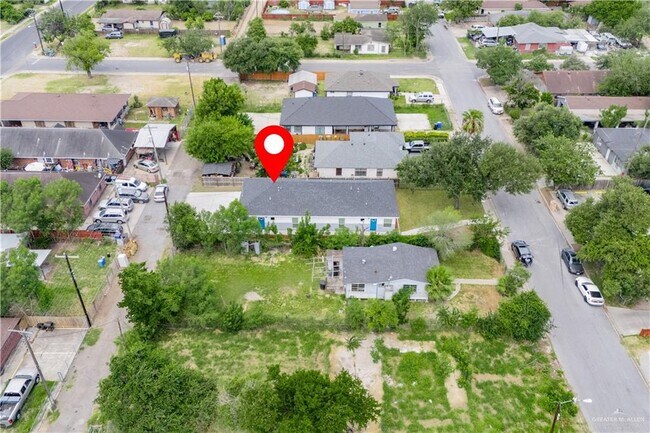 Building Photo - 2409 W Hackberry Ave