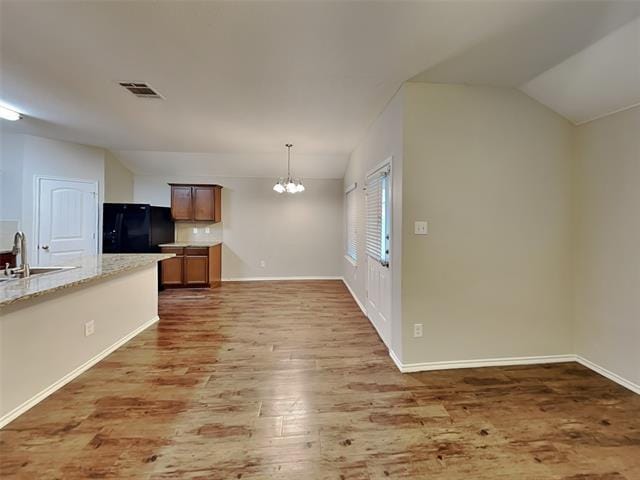 Building Photo - 3025 Iris Dr