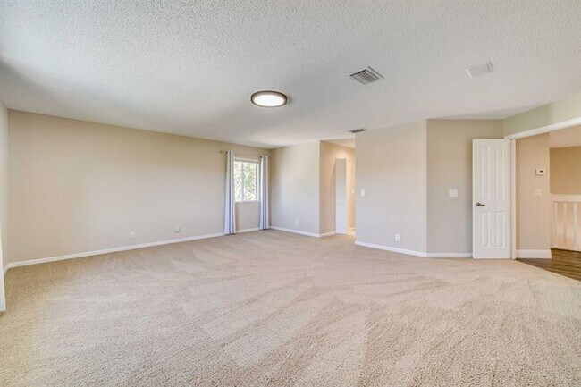 Building Photo - 558 Stonemont Dr