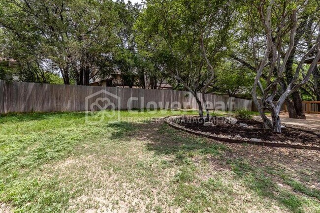 Building Photo - 2907 Burnt Oak St