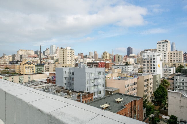 Building Photo - 719 Larkin St